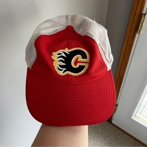 Calgary Flames hat Reebok Fit Max 70 NHL L/XL Red